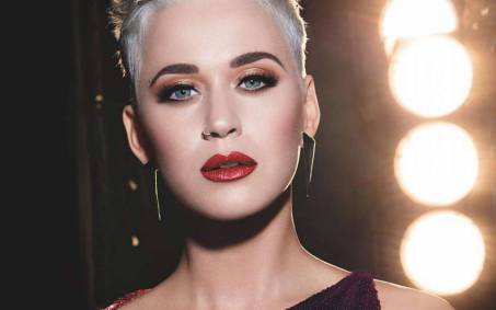 Katy Perry critica governo Trump por uso de sua música em vídeo de guerra