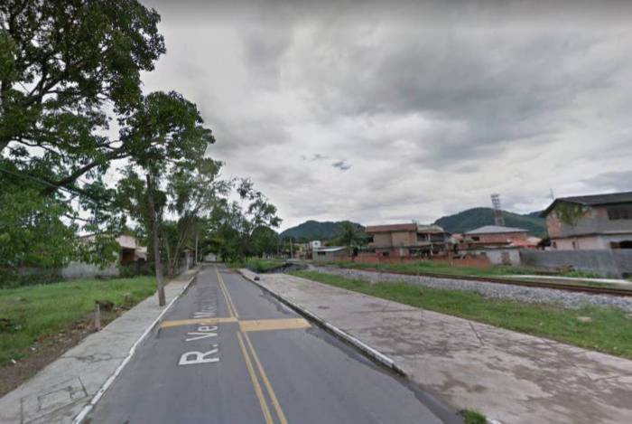 O caso aconteceu na noite da última sexta-feira na Rua Vereador Moacyr Pimentel, em Guapimirim 