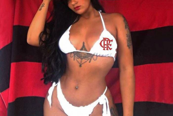 Monique Café é torcedora do Flamengo — A Gata da Hora