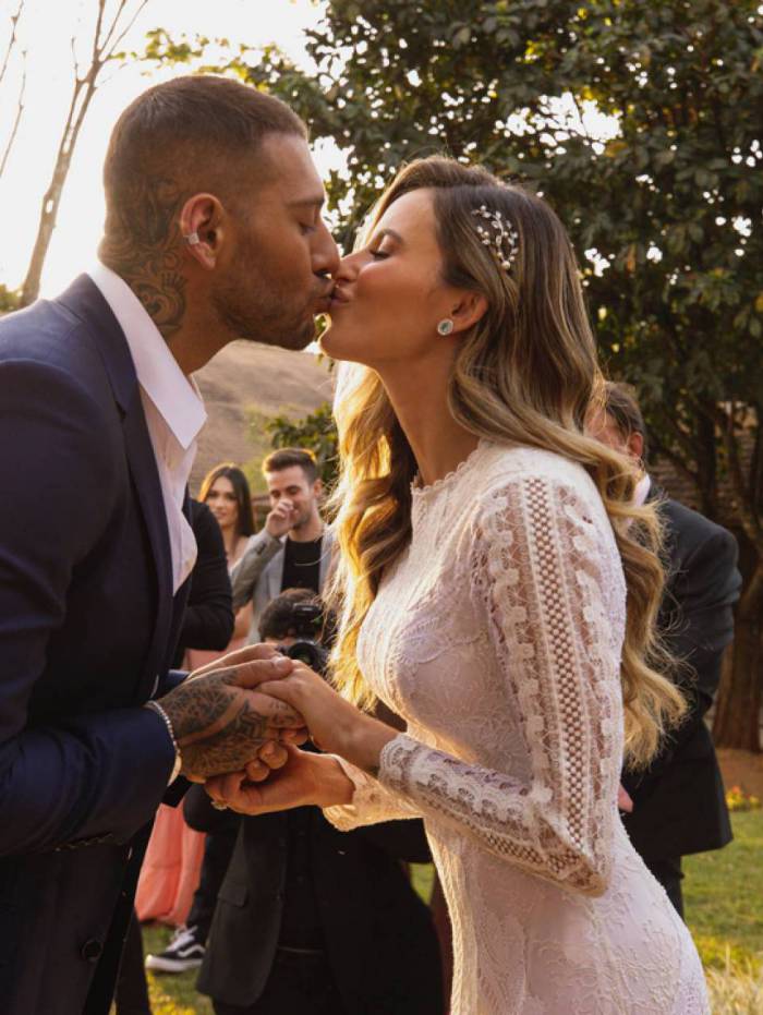 Lucas Lucco se casa com Lorena Carvalho