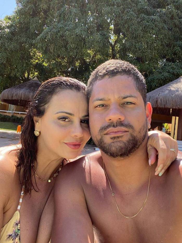 Viviane Araújo e o namorado, Guilherme Militão, estão em Angra dos Reis