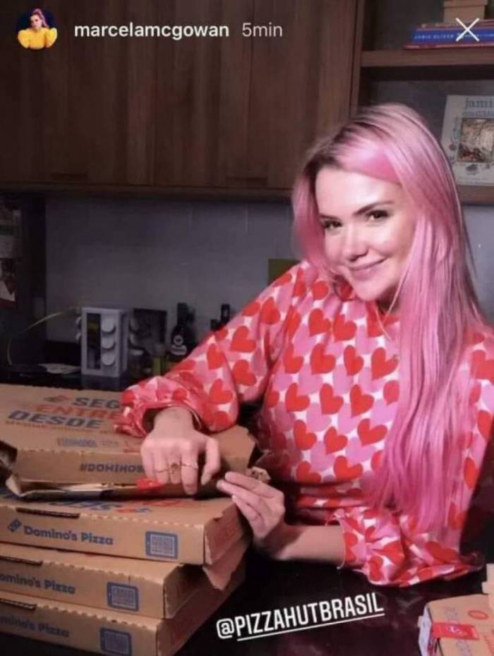 Marcela comete gafe em publicidade nas redes sociais: marcou a pizzaria errada