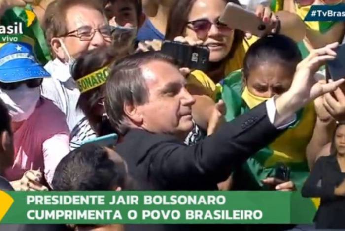 Bolsonaro fez selfie com seguidores