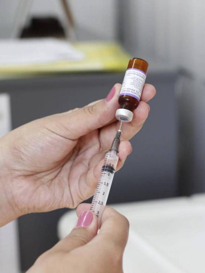 Ag&ecirc;ncia Europeia analisa acelerar aprova&ccedil;&atilde;o da vacina da BioNTech/Pfizer