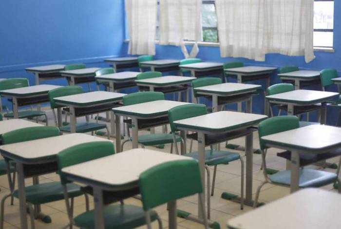 Escolas manter&atilde;o ensino h&iacute;brido: parte presencial, parte online