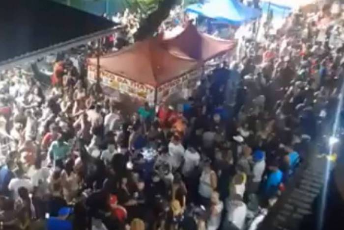 Baile funk na Mangueirinha, em Duque de Caxias