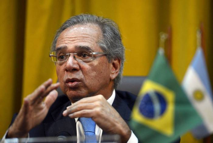 "Quando você dá um choque digital, a taxa de reposição cai bastante", defende Paulo Guedes