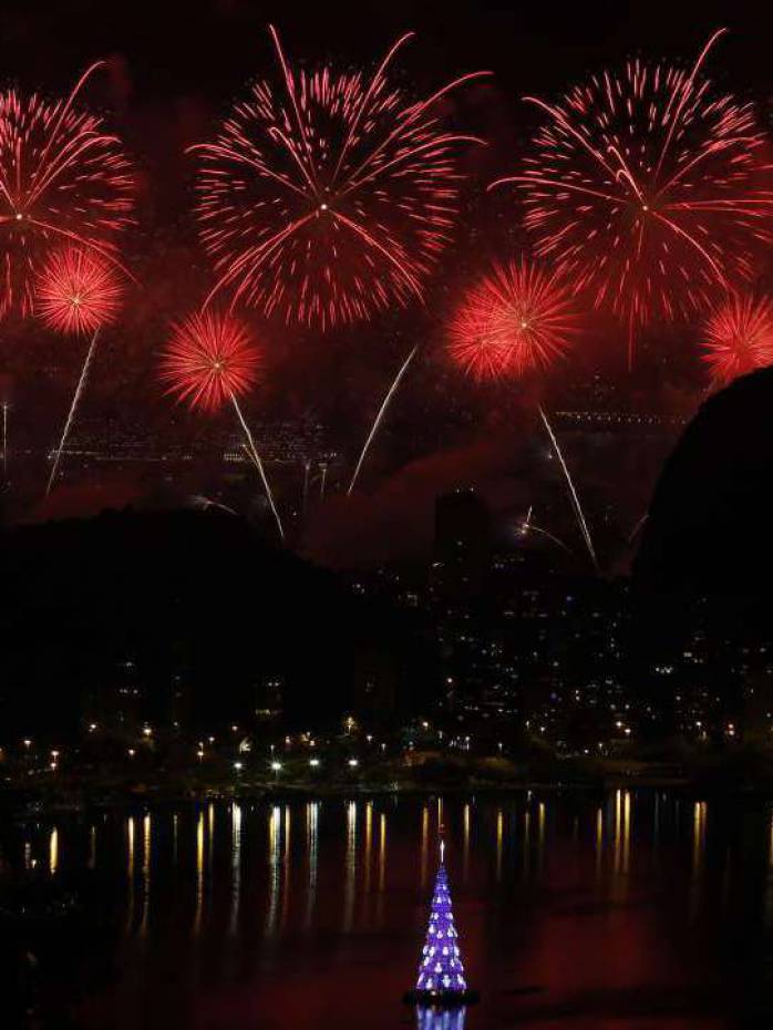 R&eacute;veillon 2019 na praia de Copacabana