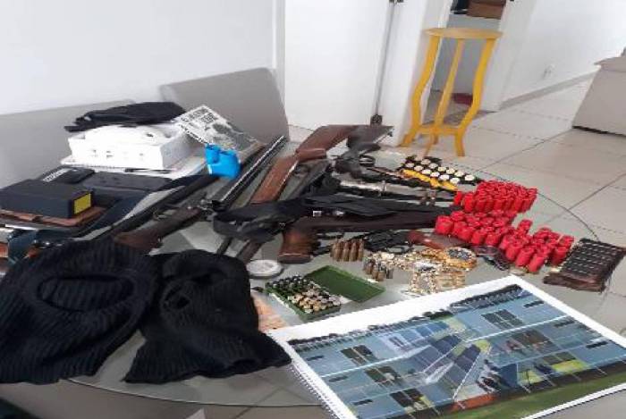 Suspeito de integrar milícia é preso em operação da Polícia Civil e do Inea