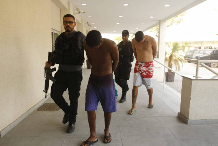 Polícia prende suspeitos de roubo de cargas no Rio