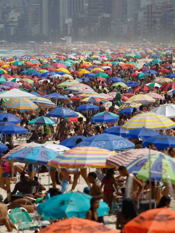 Rio de Janeiro - RJ - 13/09/2020 - Movimentacao na orla da zona sul - Foto Gilvan de Souza / Agencia O Dia
