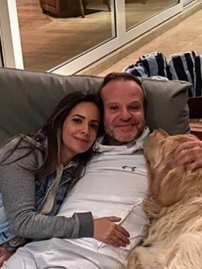 Jornalista e piloto est&atilde;o namorando