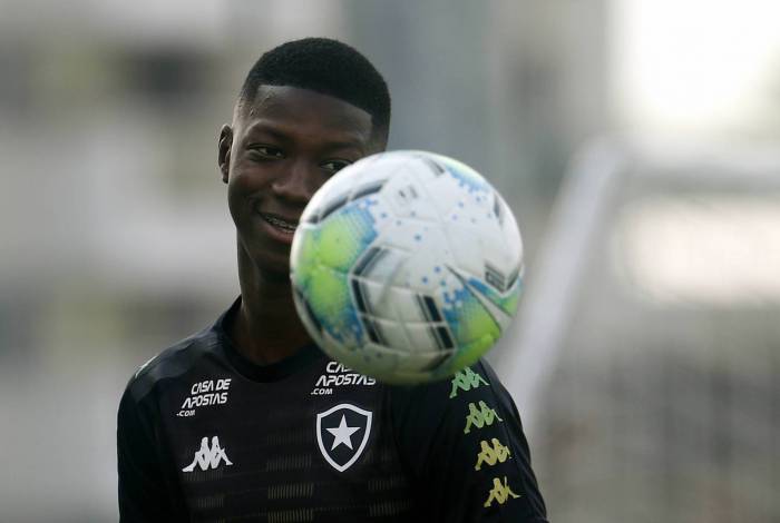 Matheus Babi tem propostas