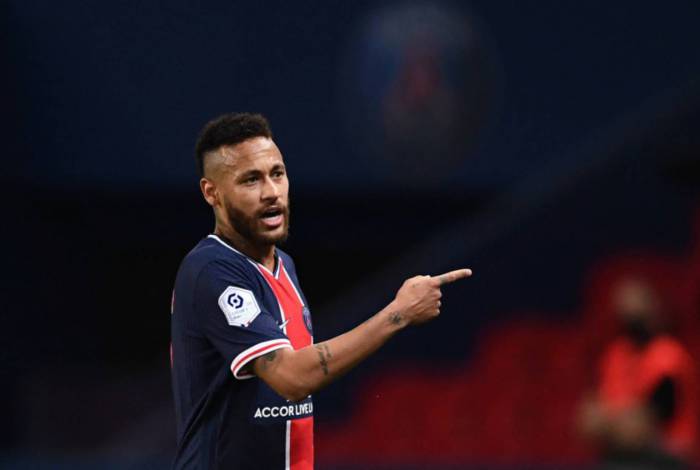Neymar é flagrado dizendo supostos insultos homofóbicos contra zagueiro do Olympique de Marseille