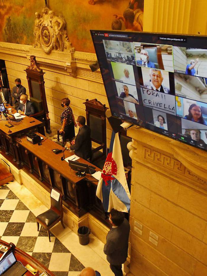 C&acirc;mara vota pedido para abrir processo de impeachment do prefeito do Rio