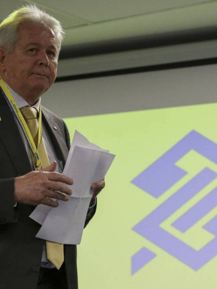 Presidente do Banco do Brasil, Rubem Novaes, na sede da estatal