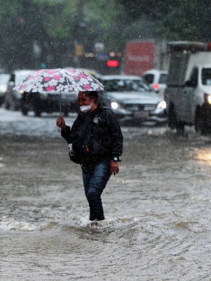 Alagamento na Rua Jardim Bot&acirc;nico