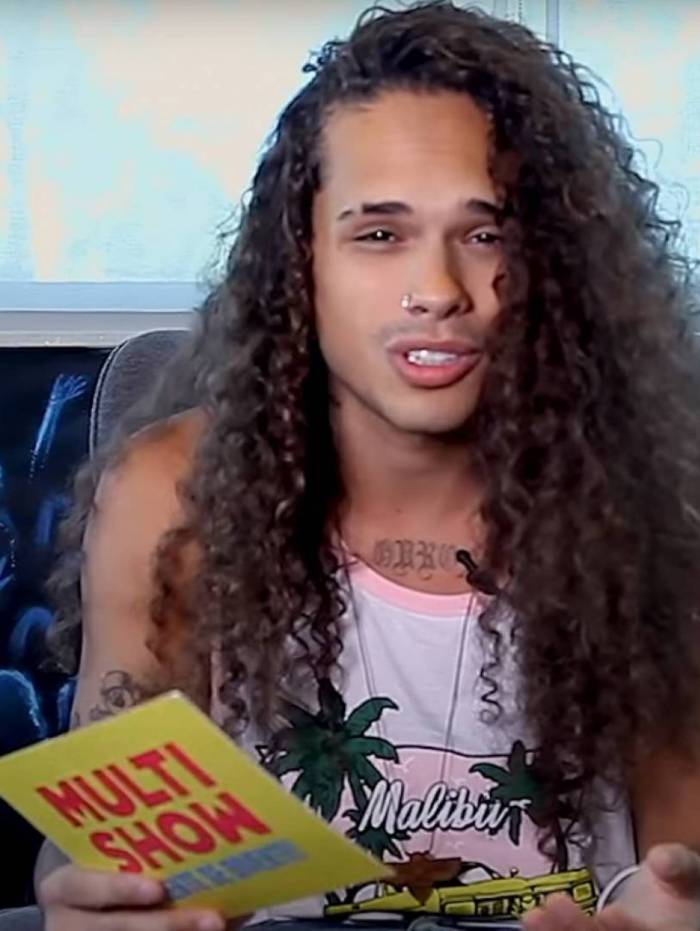 Vitão revela já ter tido curiosidade de ficar com homens ...