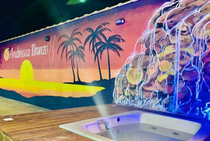 Andressa Bronze, que j&aacute; atende a mulherada, vai inaugurar um espa&ccedil;o exclusivo para o p&uacute;blico LGBTI+