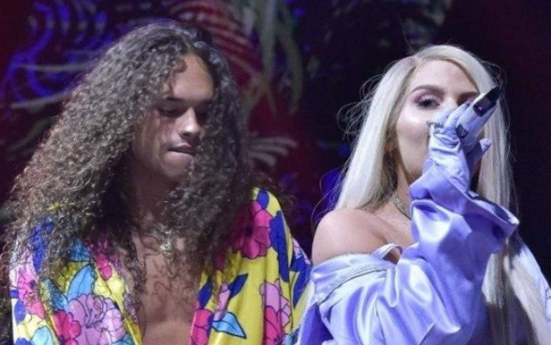 Vit&atilde;o e Lu&iacute;sa Sonza se apresentaram no MTV MIAW