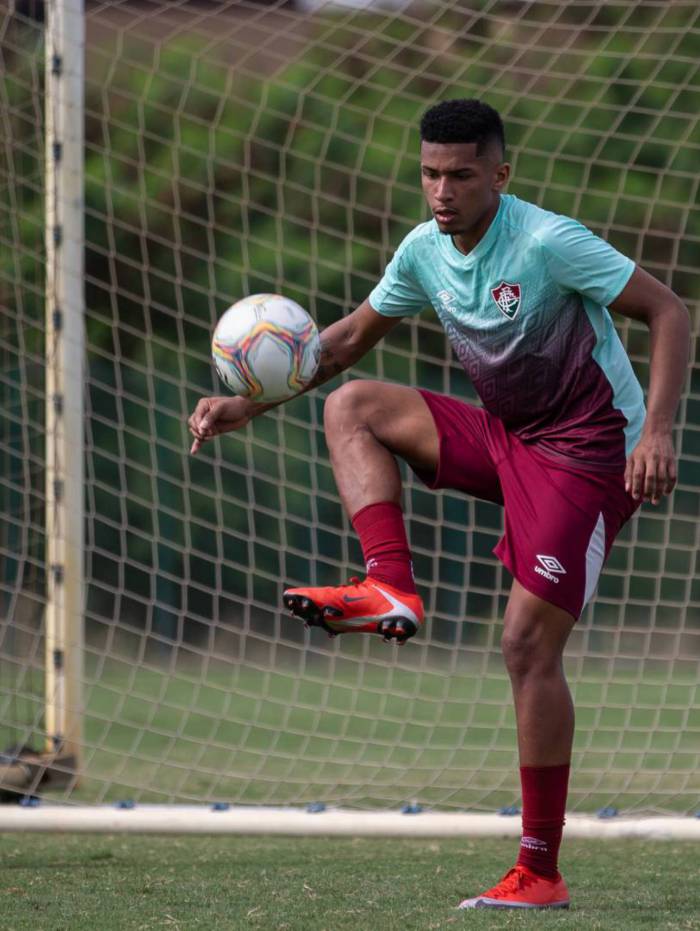 Marcos Paulo é um dos jogadores com Covid