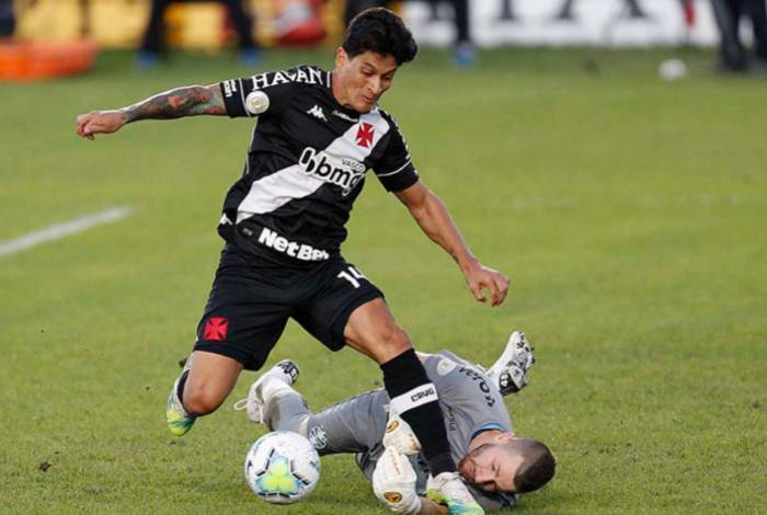 Cano é o artilheiro do Vasco na temporada