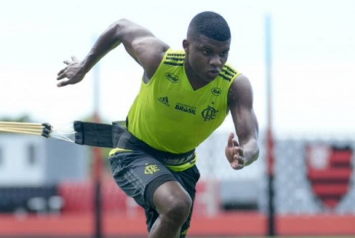 Mesmo sem ser utilizado no Flamengo, o atacante Lincoln está valorizado no mercado