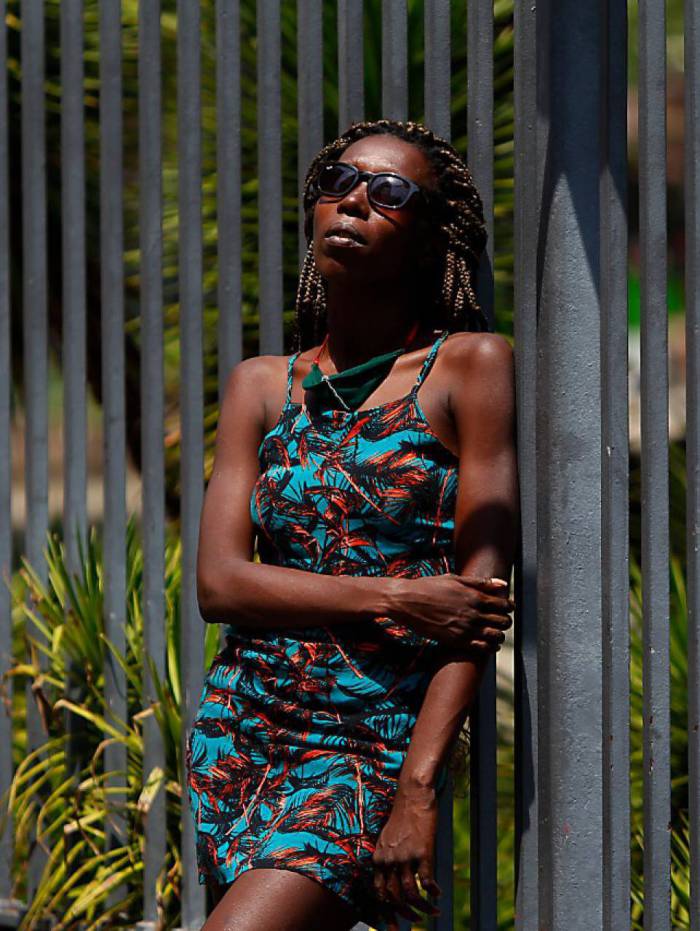 Thais Cristine Nascimento mostrou naturalidade com a câmera e posou para fotos antes de desfilar