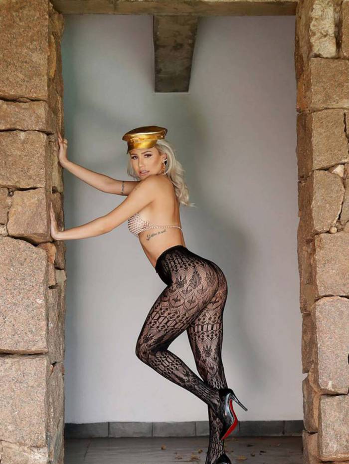 Patricia Trentin é 'A Gata da Hora'