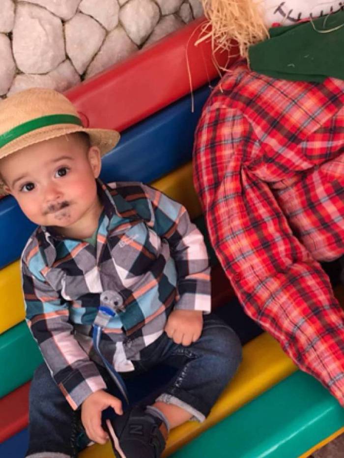 Criança foi encontrada bem vestida dentro de saco plástico