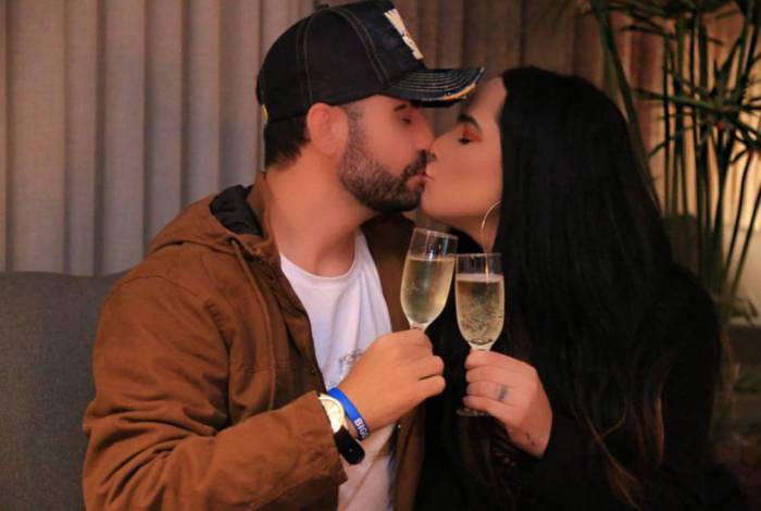 Perlla está noiva de Diogo Bottino