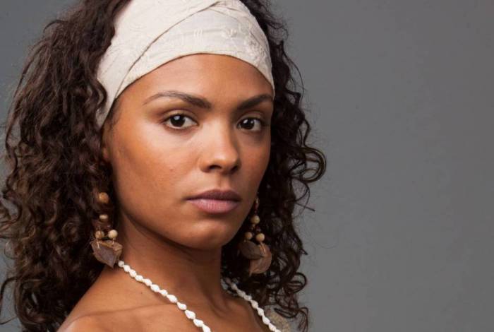 A Fazenda Lidi Lisboa Diz Que Quer Voltar Pra Casa E Internet Conclui Foi So Pelo Cache Jornal Meia Hora Celebridades E Tv