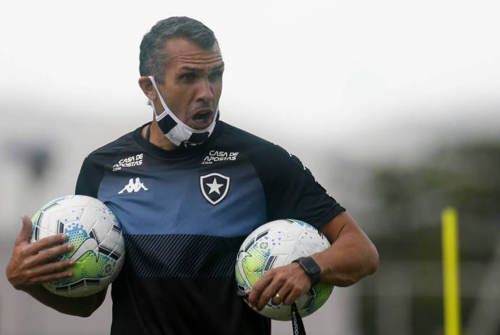 Bruno Lazaroni admite que o time foi mal em Porto Alegre 