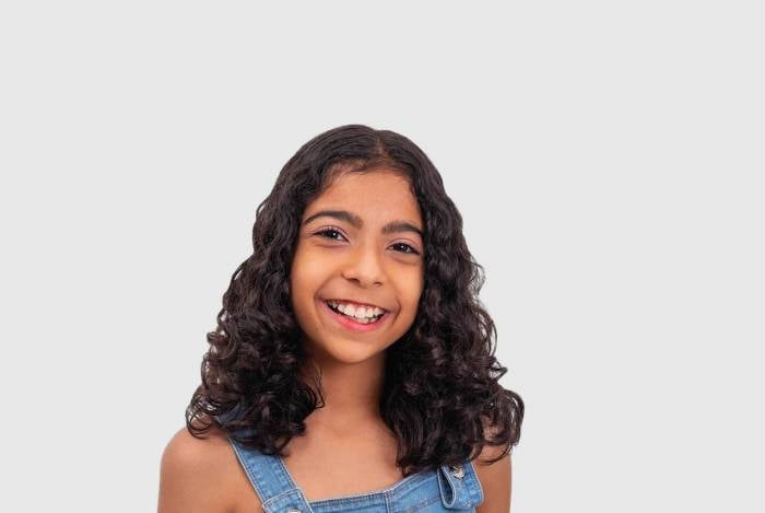 Revelação mirim, atriz Sofia Vallyn é destaque nas redes sociais e na TV angolana