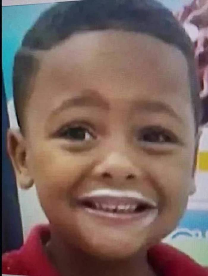 Otávio Henrique estava sob os cuidados da madrasta quando morreu atropelado por um trem na Estação Saracuruna