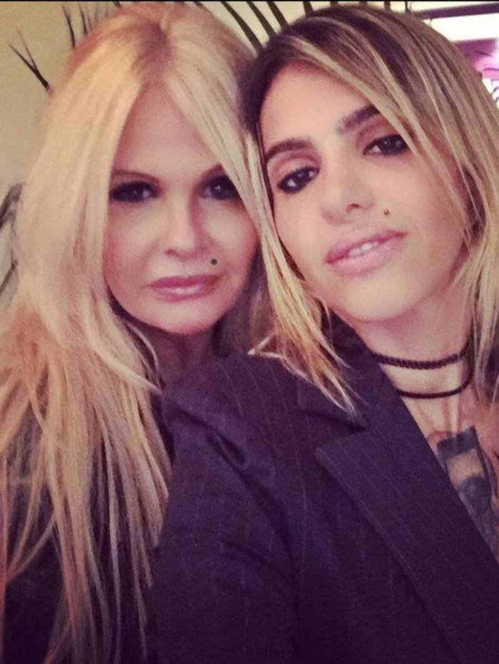 Cac&aacute; Werneck e Monique Evans namoraram por seis anos