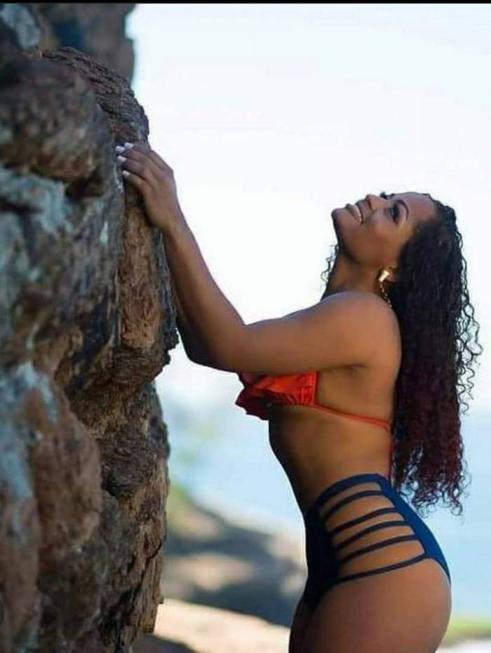 Cássia Sales, 31 anos. Moradora do Dendê, na Ilha, a botafoguense é modelo. Seu perfil no Instagram é @cassiafit.
