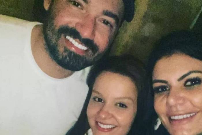 Maiara e Fernando tiraram foto com fã em restaurante
