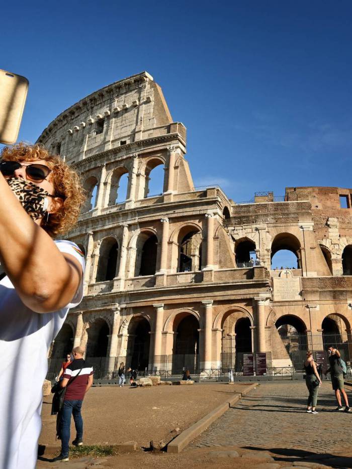 Europa vive segunda onda do coronav&iacute;rus