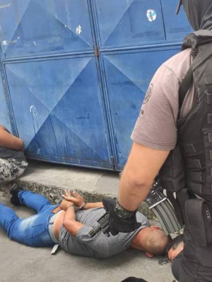 De acordo com a Pol&iacute;cia Civil, os bandidos foram surpreendidos pelos agentes quando transitavam em um carro durante uma a&ccedil;&atilde;o criminosa