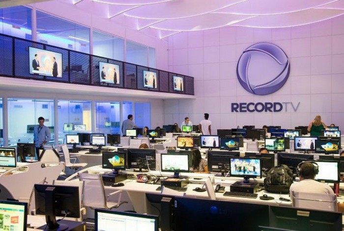 RecordTV dita novas normas e distribui manual para jornalistas MH ...