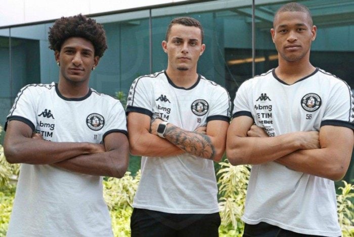 Talles Magno, Bruno Gomes e Lucão estarão à disposição de Sá Pinto contra o Corinthians
