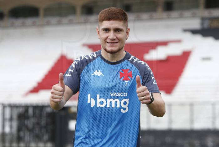 O gringo Leonardo Gil foi regularizado no BID da CBF e estreia hoje