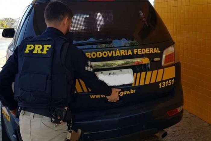 Polícia Civil e PRF fazem operação para prender traficantes que atuam no Rio e em São Paulo
