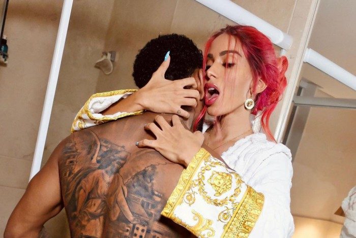 Nego do Borel posa com Anitta