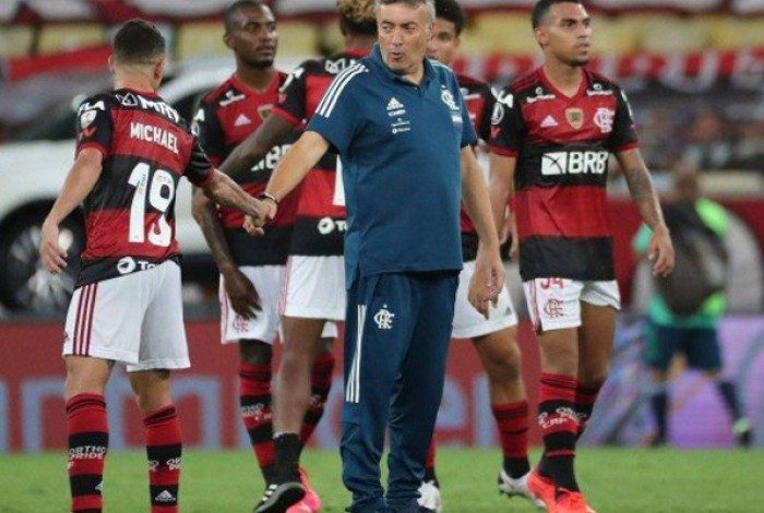 Após vitória do Flamengo na última rodada da fase de grupos da Libertadores, Dome volta atenção do Flamengo para o confronto contra o Internacional