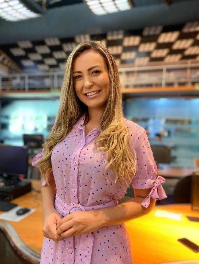 Andressa Urach muda visual e critica evangélicos: 'cuide ...
