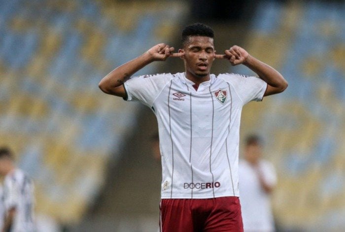 Marcos Paulo voltou a marcar pelo Fluminense na vitória contra o Santos