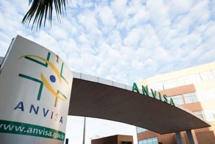 Agência Nacional de Vigilância Sanitária (Anvisa) só poderá reavaliar a suspensão dos testes da CoronaVac quando receber informações suficientes pelos meios oficiais