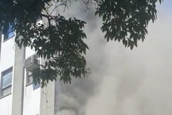 Inc&ecirc;ndio atinge Hospital Federal de Bonsucesso